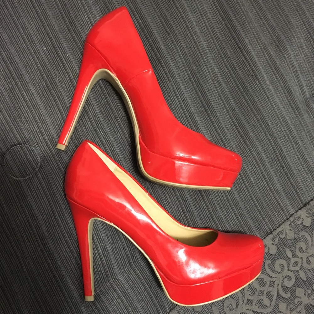 Hot Red Heels✨